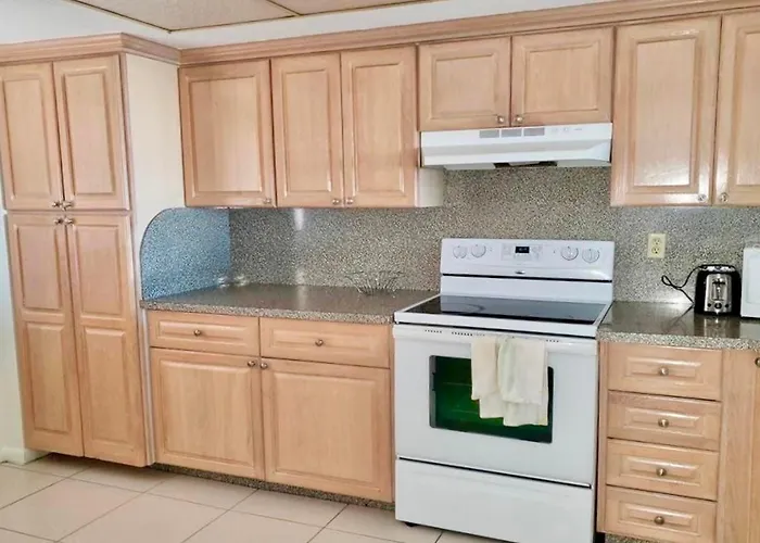 Bayway Shores 303 Apartment *